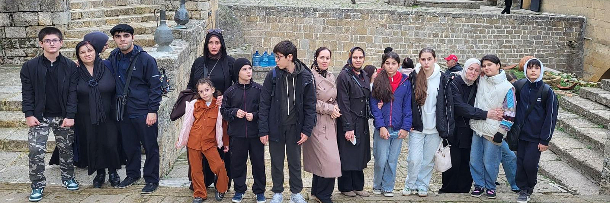 Администрация города Махачкалы организовала экскурсию в Дербент для детей участников СВО