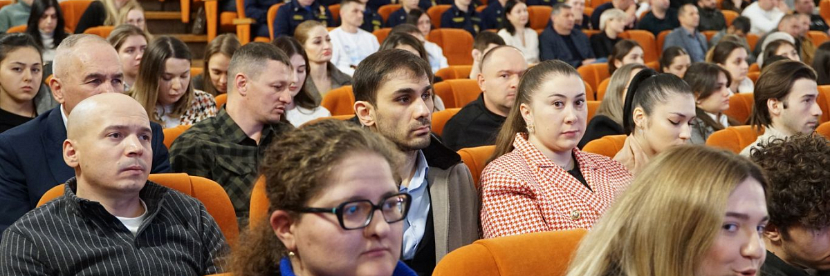 Сергей Меняйло анонсировал запуск Республиканского молодежного форума «Фæсивæд» в 2026 году